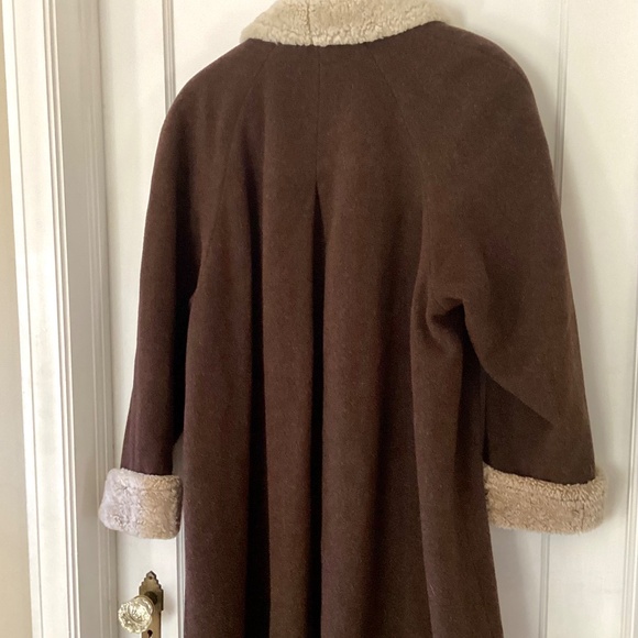 Vtg STEVE by Searle Brown Wool Trapeze Long Coat Faux Fur Collar & Cuffs Size 8 - Picture 13 of 15